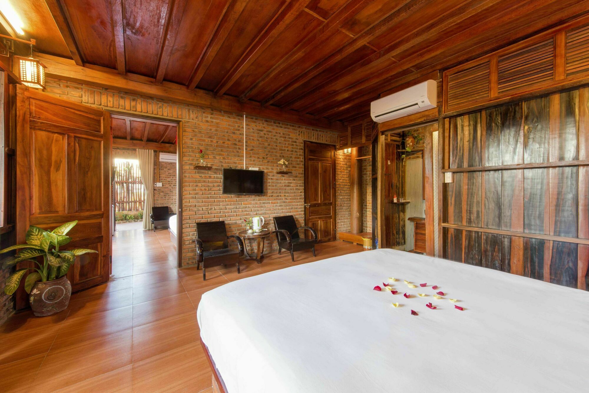 Wooden Lodge Homestay Hoian ホイアン エクステリア 写真